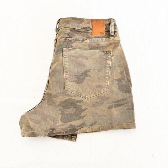 Zara Assymetrical Front Panel Camouflage Printed Skirt Short Size M - Picture 5 of 5